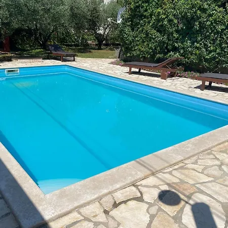 Family-friendly With Swimming Pool Novigrad - 25170 Apartment
