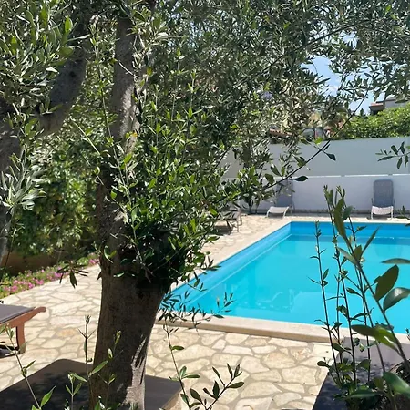 Family-friendly With Swimming Pool Novigrad - 25170 Apartment *