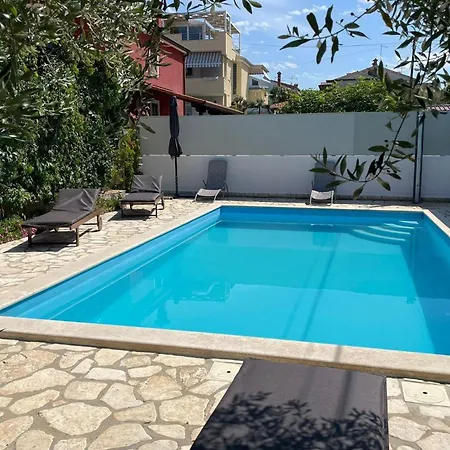 Family-friendly With Swimming Pool Novigrad - 25170 Apartment Novigrad (Istria)